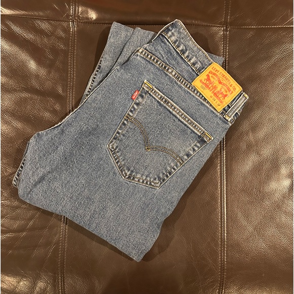 Levi’s 505 Size 34x34 - Picture 2 of 4